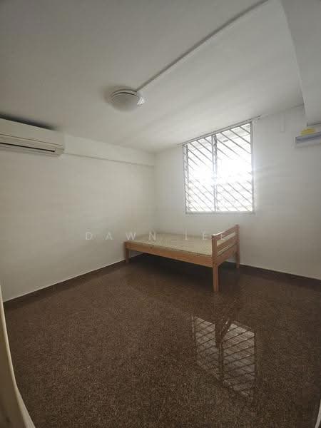 108 Lorong 1 Toa Payoh, 108 Lorong 1 Toa Payoh, Balestier / Toa Payoh, 2 Bedrooms, 700 sqft, HDB Flat For Sale, by Dawn Lee, 500264232 - Bedroom - PropertyGuru.com.sg