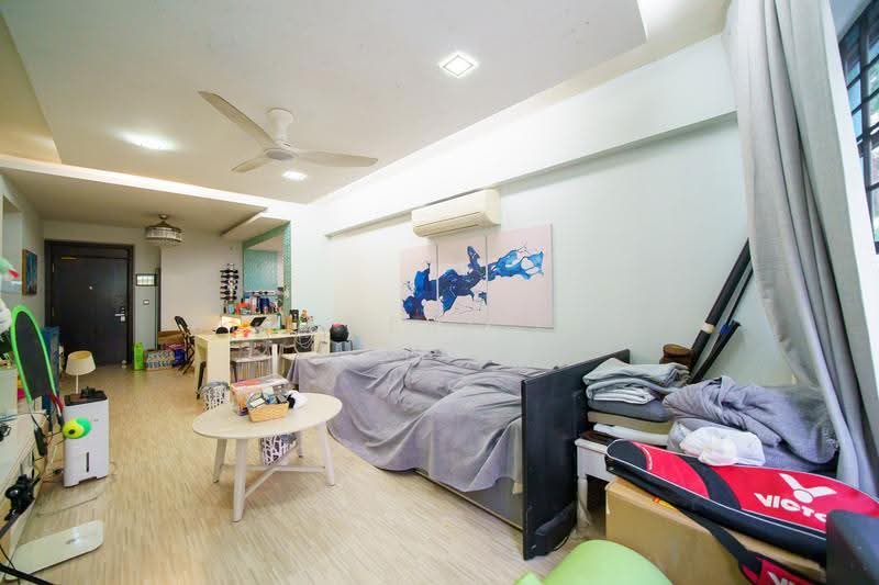 Central Green, 9 Jalan Membina, Alexandra / Commonwealth, 2 Bedrooms, 947 sqft, Condominium For Sale, by JOREEN LIM, 500264235 - Living Room - PropertyGuru.com.sg