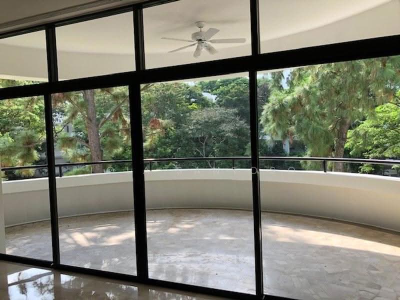 Regency Park, 13 Nathan Road, Tanglin / Holland / Bukit Timah, 3 Bedrooms, 2,250 sqft, Condominium For Sale, by Lola Santoso, 500264256 - Balcony - PropertyGuru.com.sg