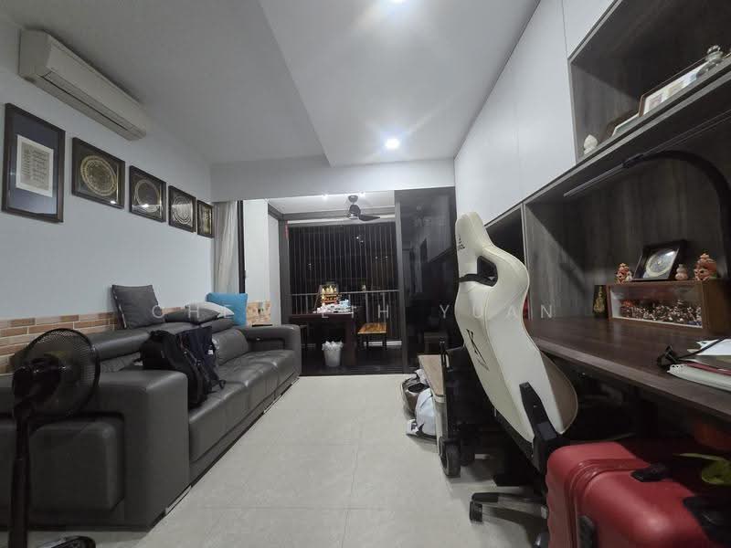 iNz Residence, 76 Choa Chu Kang Avenue 5, Dairy Farm / Bukit Panjang / Choa Chu Kang, 4 Bedrooms, 1,184 sqft, Condominium For Sale, by Chew Lih Yuan, 500264268 - Living Room - PropertyGuru.com.sg