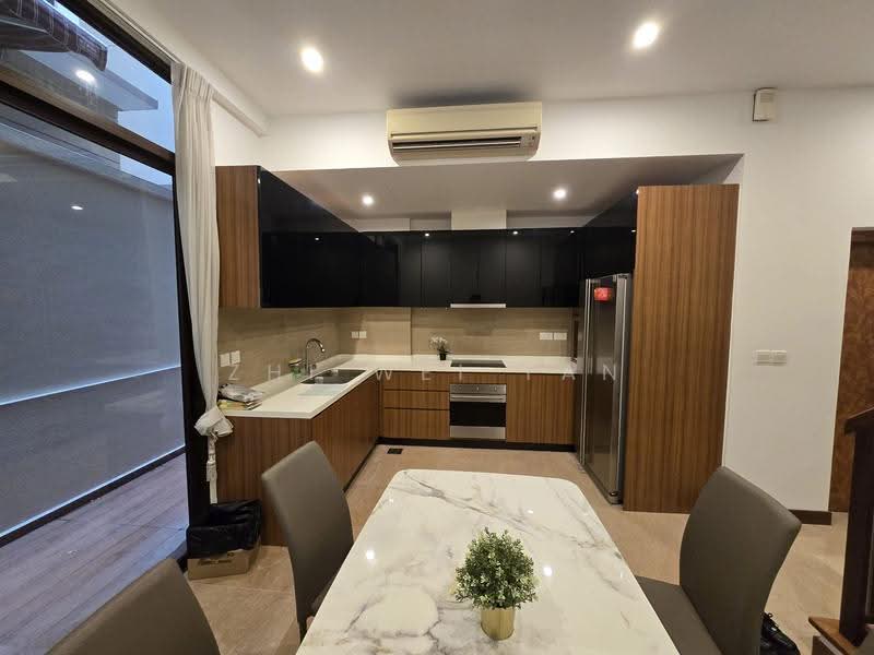 Eleven @ Holland, 11 Holland Link, Tanglin / Holland / Bukit Timah, 5 Bedrooms, 3,735 sqft, Cluster House For Sale, by Zhi Wei Tan, 500264278 - Kitchen - PropertyGuru.com.sg