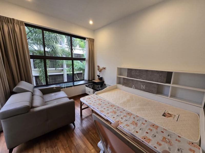 Eleven @ Holland, 11 Holland Link, Tanglin / Holland / Bukit Timah, 5 Bedrooms, 3,735 sqft, Cluster House For Sale, by Zhi Wei Tan, 500264278 - Bedroom - PropertyGuru.com.sg