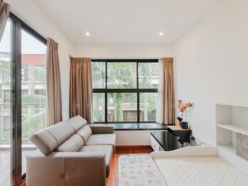 Eleven @ Holland, 11 Holland Link, Tanglin / Holland / Bukit Timah, 5 Bedrooms, 3,735 sqft, Cluster House For Sale, by Zhi Wei Tan, 500264278 - Living Room - PropertyGuru.com.sg