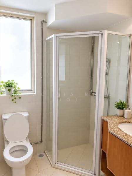 Burlington Square, 175 Bencoolen Street, Beach Road / Bugis / Rochor, 2 Bedrooms, 872 sqft, Apartment For Sale, by Loo Jia Bin (Jo), 500264282 - PropertyGuru.com.sg