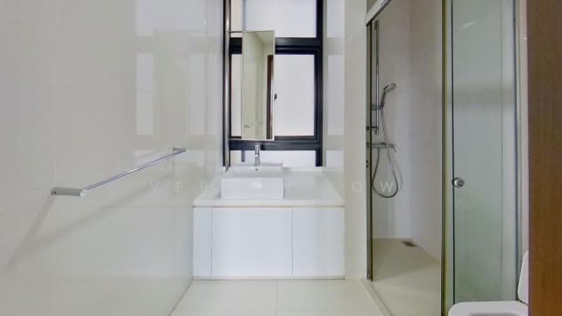 Domus, 8 Irrawaddy Road, Balestier / Toa Payoh, 2 Bedrooms, 1,001 sqft, Condominium For Sale, by Vernon Low, 500264283 - Common Bath - PropertyGuru.com.sg