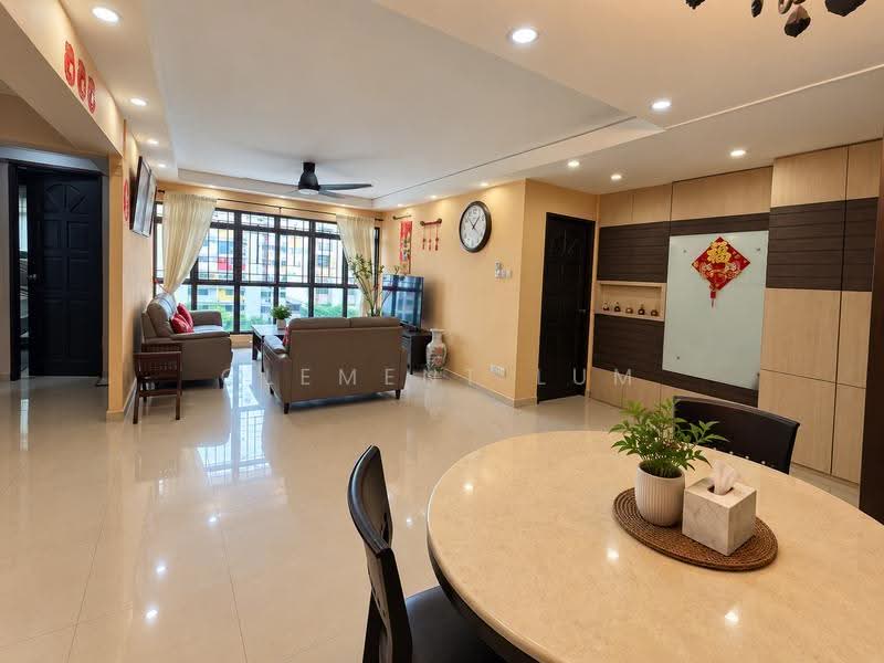 63 Teban Gardens Road, 63 Teban Gardens Road, Boon Lay / Jurong / Tuas, 3 Bedrooms, 1,238 sqft, HDB Flat For Sale, by Clement Lum, 500264290 - Living Room - PropertyGuru.com.sg