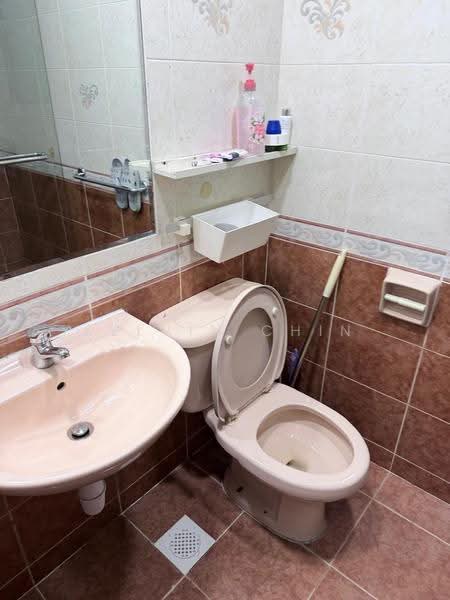 The Anchorage, 370H Alexandra Road, Alexandra / Commonwealth, 3 Bedrooms, 1,830 sqft, Condominium For Rent, by Kelvin Chin, 500264293 - Bathroom - PropertyGuru.com.sg