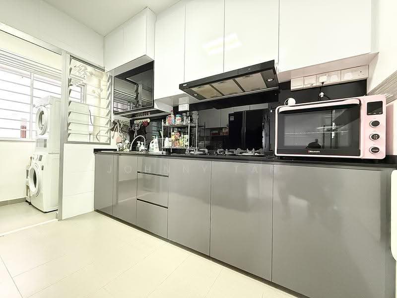 165B Yung Kuang Court, 165B Yung Kuang Road, Boon Lay / Jurong / Tuas, 3 Bedrooms, 1,001 sqft, HDB Flat For Sale, by Johnny Tan, 500264298 - Kitchen - PropertyGuru.com.sg