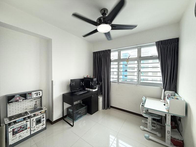 165B Yung Kuang Court, 165B Yung Kuang Road, Boon Lay / Jurong / Tuas, 3 Bedrooms, 1,001 sqft, HDB Flat For Sale, by Johnny Tan, 500264298 - Study - PropertyGuru.com.sg