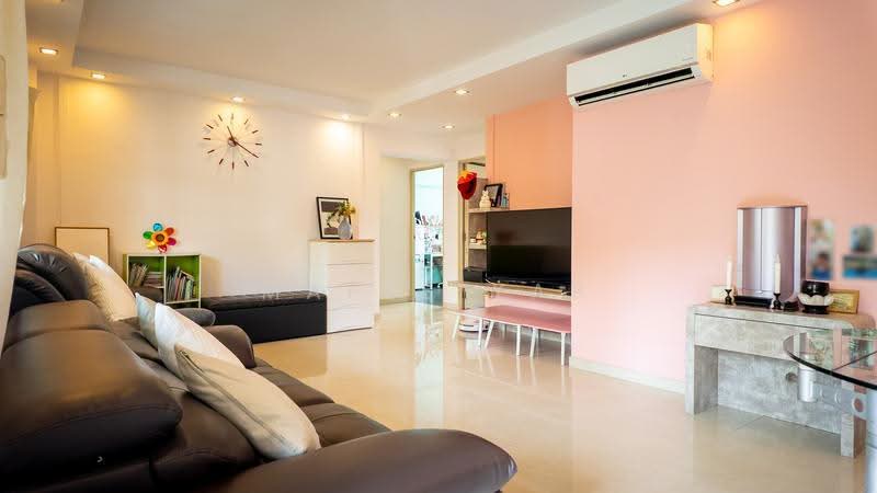 4B Boon Tiong Road, 4B Boon Tiong Road, Alexandra / Commonwealth, 3 Bedrooms, 1,076 sqft, HDB Flat For Sale, by Maple Yap, 500264305 - Living Room - PropertyGuru.com.sg
