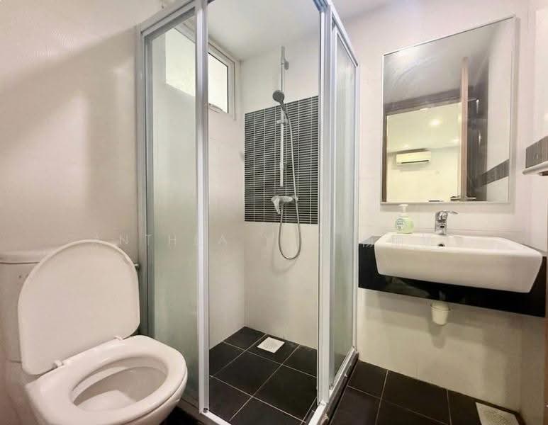 Imperial Heights, 16 Ipoh Lane, East Coast / Marine Parade, 1 Bedroom, 452 sqft, Apartment For Rent, by Anthea Yeo 杨丽娇, 500264321 - Bathroom - PropertyGuru.com.sg