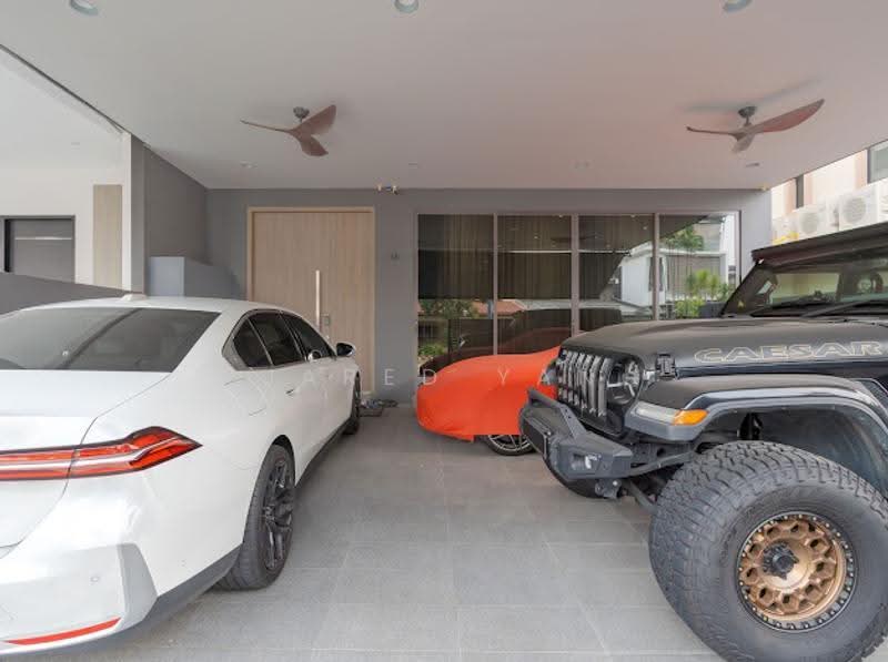 Serangoon Garden Estate, Cooling Close, Hougang / Punggol / Sengkang, 5 Bedrooms, 3,500 sqft, Corner Terrace For Sale, by Jared Yan, 500264324 - Car Park - PropertyGuru.com.sg