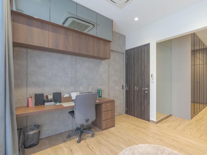 Serangoon Garden Estate, Cooling Close, Hougang / Punggol / Sengkang, 5 Bedrooms, 3,500 sqft, Corner Terrace For Sale, by Jared Yan, 500264324 - Study - PropertyGuru.com.sg