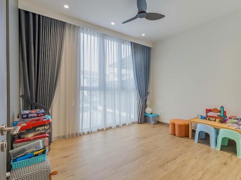 Serangoon Garden Estate, Cooling Close, Hougang / Punggol / Sengkang, 5 Bedrooms, 3,500 sqft, Corner Terrace For Sale, by Jared Yan, 500264324 - Interior - PropertyGuru.com.sg