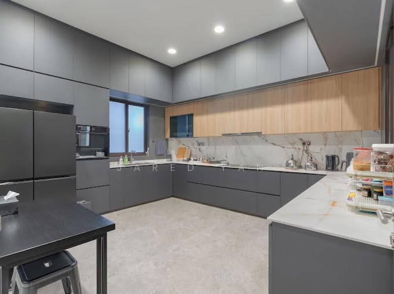 Serangoon Garden Estate, Cooling Close, Hougang / Punggol / Sengkang, 5 Bedrooms, 3,500 sqft, Corner Terrace For Sale, by Jared Yan, 500264324 - Kitchen - PropertyGuru.com.sg