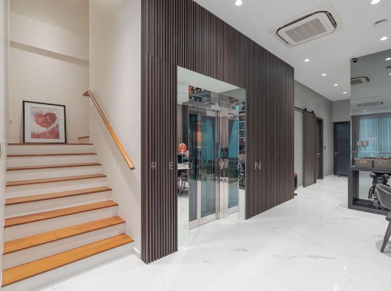 Serangoon Garden Estate, Cooling Close, Hougang / Punggol / Sengkang, 5 Bedrooms, 3,500 sqft, Corner Terrace For Sale, by Jared Yan, 500264324 - Interior - PropertyGuru.com.sg