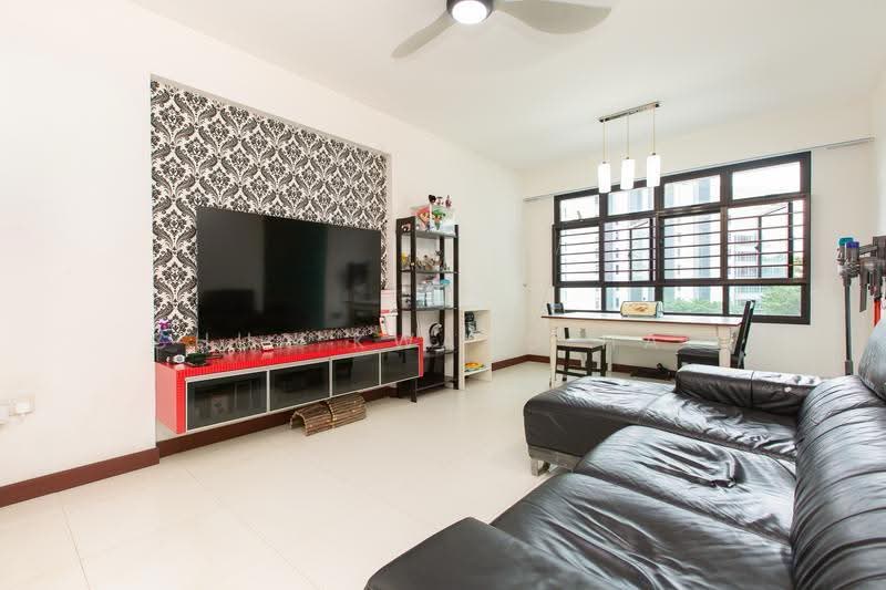 170A Punggol Field, 170A Punggol Field, Hougang / Punggol / Sengkang, 3 Bedrooms, 990 sqft, HDB Flat For Sale, by Chua Kwang Hao, 500264325 - Living Room - PropertyGuru.com.sg
