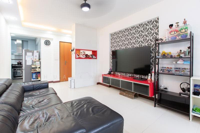 170A Punggol Field, 170A Punggol Field, Hougang / Punggol / Sengkang, 3 Bedrooms, 990 sqft, HDB Flat For Sale, by Chua Kwang Hao, 500264325 - Living Room - PropertyGuru.com.sg