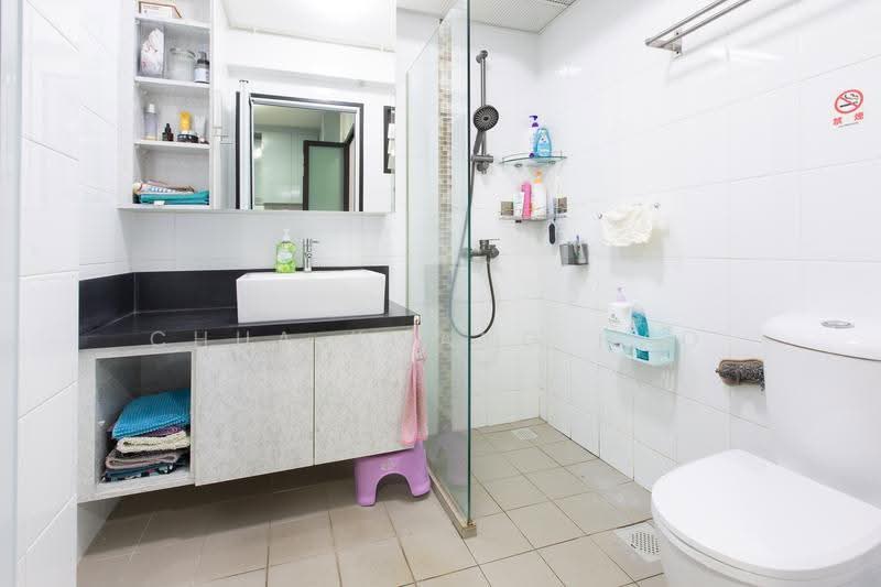 170A Punggol Field, 170A Punggol Field, Hougang / Punggol / Sengkang, 3 Bedrooms, 990 sqft, HDB Flat For Sale, by Chua Kwang Hao, 500264325 - Bathroom - PropertyGuru.com.sg