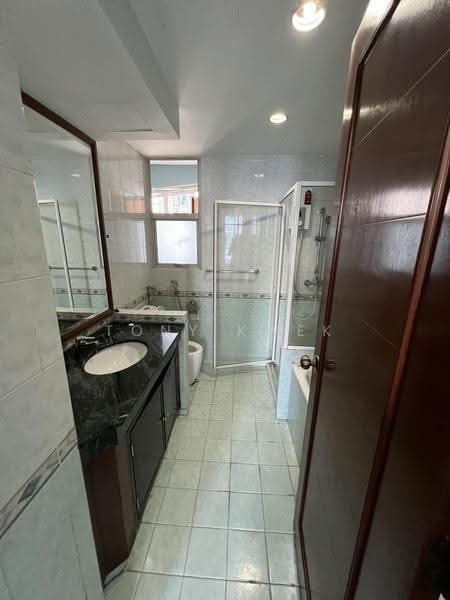 Northoaks, 22 Woodlands Cresent, Admiralty / Woodlands, 3 Bedrooms, 1,216 sqft, Condominium For Rent, by Tony Kwek, 500264352 - Bathroom - PropertyGuru.com.sg