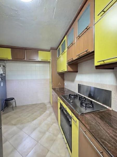 410 Jurong West Street 42, 410 Jurong West Street 42, Boon Lay / Jurong / Tuas, 3 Bedrooms, 1,615 sqft, HDB Flat For Sale, by Lin Sallee 林玥廷, 500264356 - Kitchen - PropertyGuru.com.sg