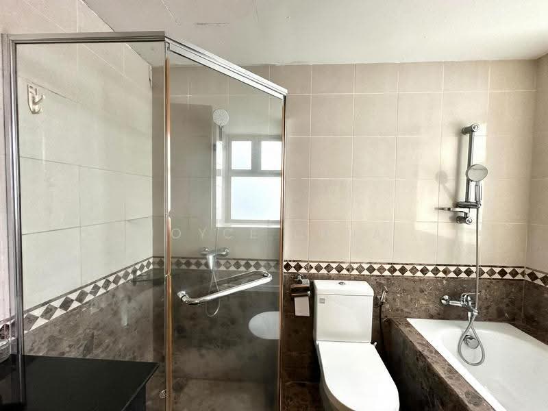 Rivervale Crest, 5 Rivervale Crescent, Hougang / Punggol / Sengkang, 3 Bedrooms, 1,152 sqft, Condominium For Sale, by Joyce Chua, 500264367 - Bathroom - PropertyGuru.com.sg