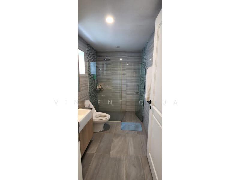 Homes at Eastwood Place, 8 Eastwood Place, Bedok / Upper East Coast, 6 Bedrooms, 5,000 sqft, Corner Terrace For Sale, by Vincent Chua, 500264381 - Bathroom - PropertyGuru.com.sg