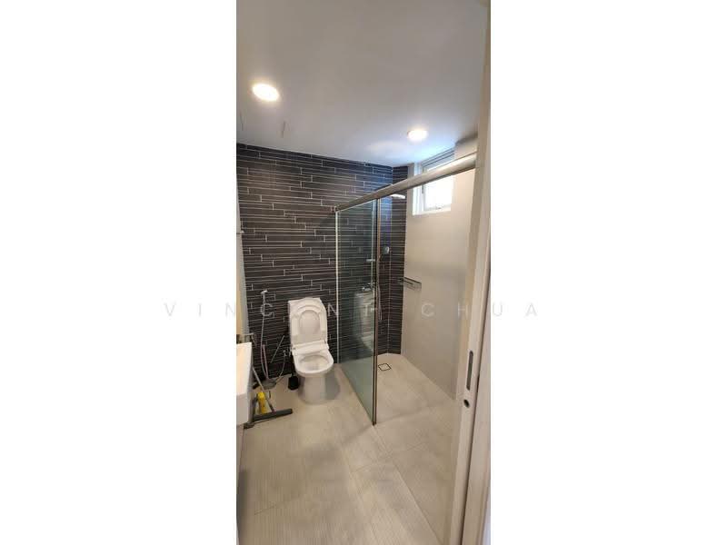 Homes at Eastwood Place, 8 Eastwood Place, Bedok / Upper East Coast, 6 Bedrooms, 5,000 sqft, Corner Terrace For Sale, by Vincent Chua, 500264381 - Bathroom - PropertyGuru.com.sg