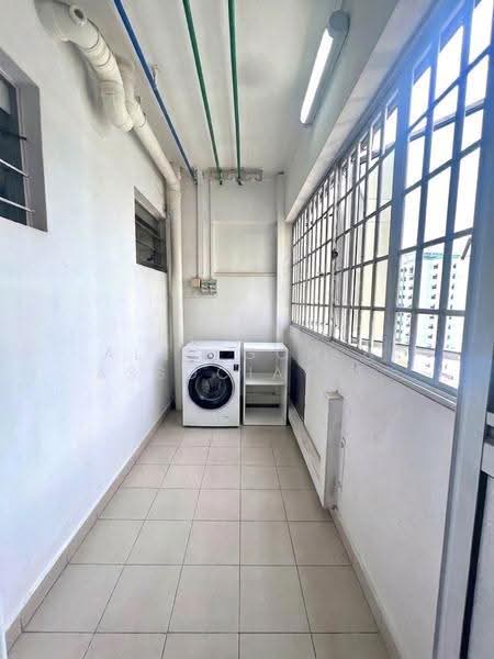 370 Woodlands Avenue 1, 370 Woodlands Avenue 1, Admiralty / Woodlands, 4 Bedrooms, 1,323 sqft, HDB Flat For Sale, by KAYLA LIM, 500264386 - Balcony - PropertyGuru.com.sg