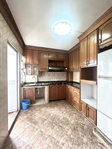 370 Woodlands Avenue 1, 370 Woodlands Avenue 1, Admiralty / Woodlands, 4 Bedrooms, 1,323 sqft, HDB Flat For Sale, by KAYLA LIM, 500264386 - Kitchen - PropertyGuru.com.sg