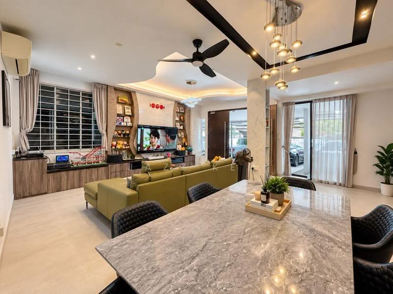 Jalan Chempaka Puteh, Bedok / Upper East Coast, 7 Bedrooms, 1,400 sqft, Semi-Detached House For Sale, by Jazz Kee, 500264387 - Living Room - PropertyGuru.com.sg