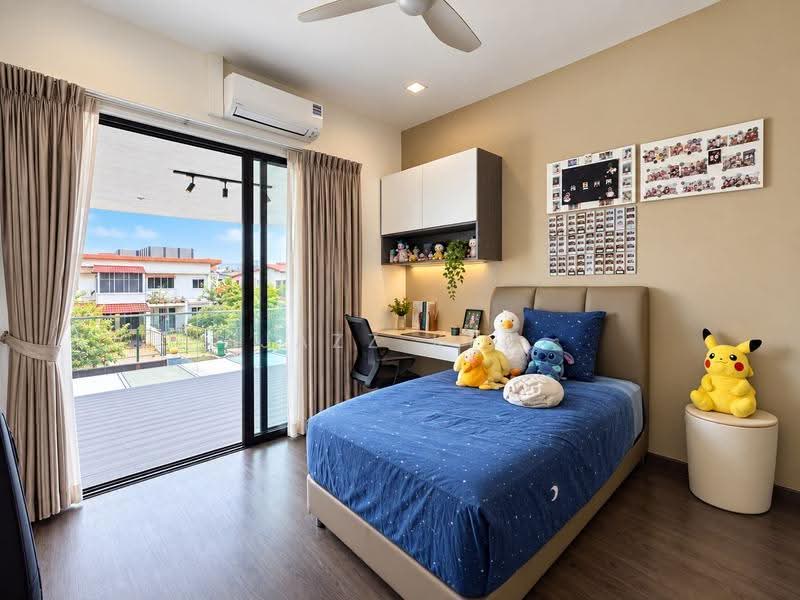 Jalan Chempaka Puteh, Bedok / Upper East Coast, 7 Bedrooms, 1,400 sqft, Semi-Detached House For Sale, by Jazz Kee, 500264387 - Bedroom - PropertyGuru.com.sg