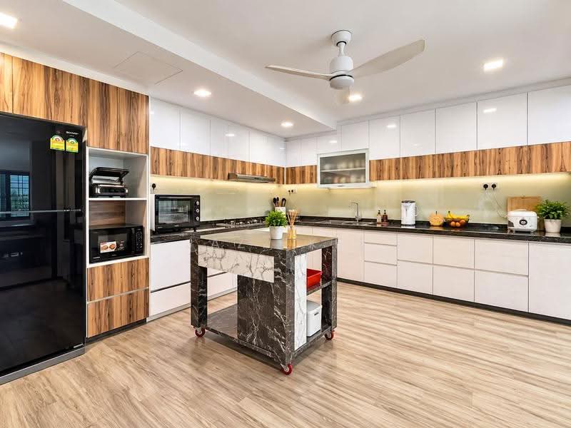 Jalan Chempaka Puteh, Bedok / Upper East Coast, 7 Bedrooms, 1,400 sqft, Semi-Detached House For Sale, by Jazz Kee, 500264387 - Kitchen - PropertyGuru.com.sg
