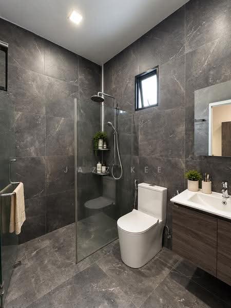 Jalan Chempaka Puteh, Bedok / Upper East Coast, 7 Bedrooms, 1,400 sqft, Semi-Detached House For Sale, by Jazz Kee, 500264387 - Bathroom - PropertyGuru.com.sg