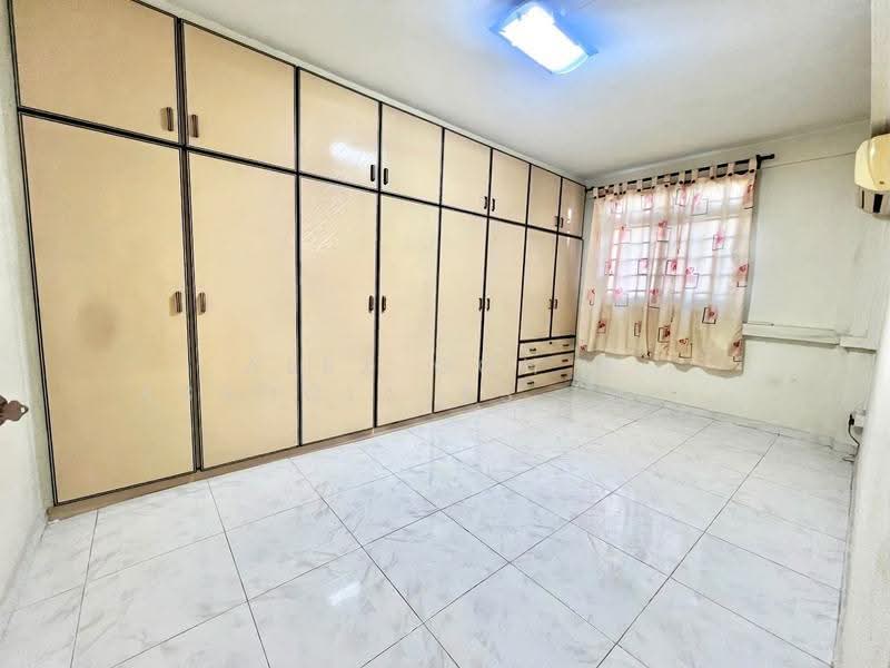 97 Commonwealth Crescent, 97 Commonwealth Crescent, Alexandra / Commonwealth, 2 Bedrooms, 731 sqft, HDB Flat For Sale, by KAYLA LIM, 500264393 - Bedroom - PropertyGuru.com.sg