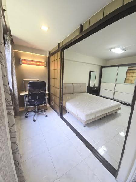 97 Commonwealth Crescent, 97 Commonwealth Crescent, Alexandra / Commonwealth, 2 Bedrooms, 731 sqft, HDB Flat For Sale, by KAYLA LIM, 500264393 - Bedroom - PropertyGuru.com.sg
