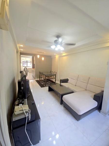 97 Commonwealth Crescent, 97 Commonwealth Crescent, Alexandra / Commonwealth, 2 Bedrooms, 731 sqft, HDB Flat For Sale, by KAYLA LIM, 500264393 - Living Room - PropertyGuru.com.sg