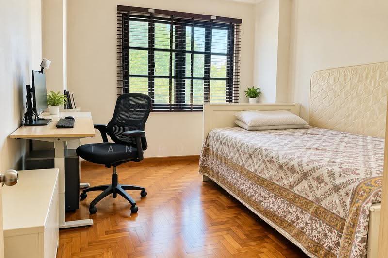 Chiltern Park, 131 Serangoon Avenue 3, Hougang / Punggol / Sengkang, 2 Bedrooms, 915 sqft, Condominium For Sale, by Tan Hui Shan, 500264395 - Bedroom - PropertyGuru.com.sg