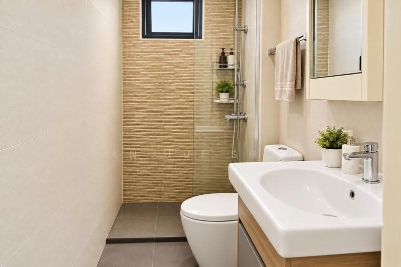 Chiltern Park, 131 Serangoon Avenue 3, Hougang / Punggol / Sengkang, 2 Bedrooms, 915 sqft, Condominium For Sale, by Tan Hui Shan, 500264395 - Bathroom - PropertyGuru.com.sg