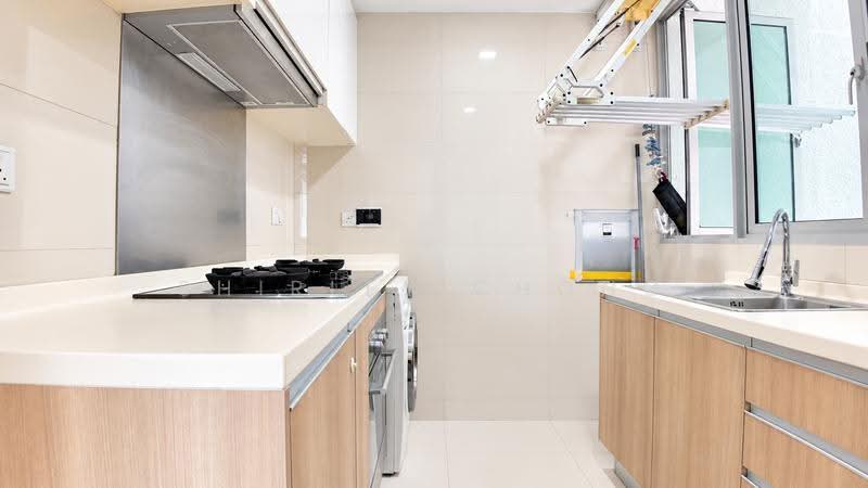 Caspian, 56 Lakeside Drive, Boon Lay / Jurong / Tuas, 2 Bedrooms, 872 sqft, Condominium For Sale, by Shirley Chong, 500264404 - Kitchen - PropertyGuru.com.sg