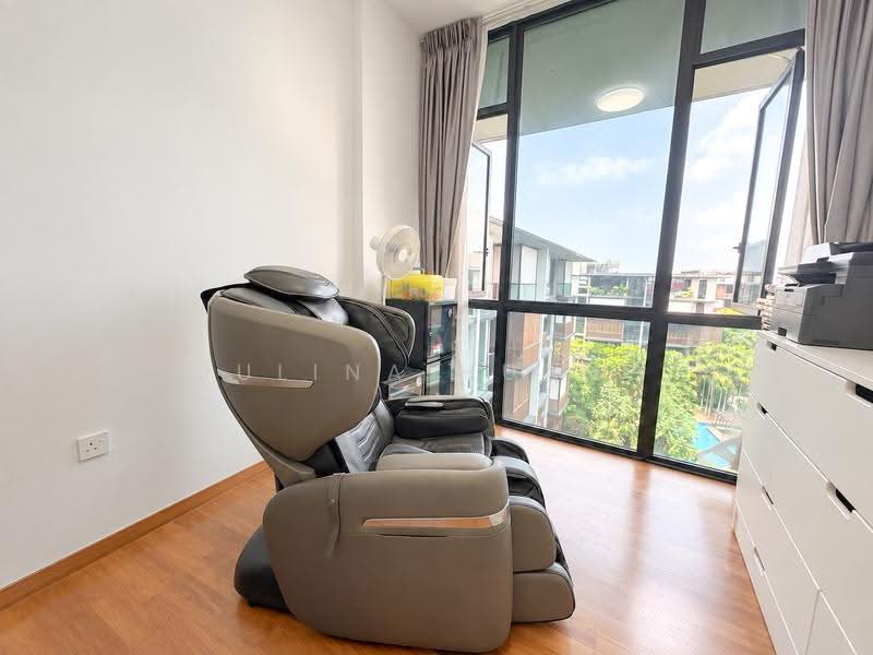 Parc Komo, 967 Upper Changi Road North, Changi Airport / Changi Village, 3 Bedrooms, 915 sqft, Condominium For Sale, by Julina Huang, 500264409 - Bedroom 3 - PropertyGuru.com.sg