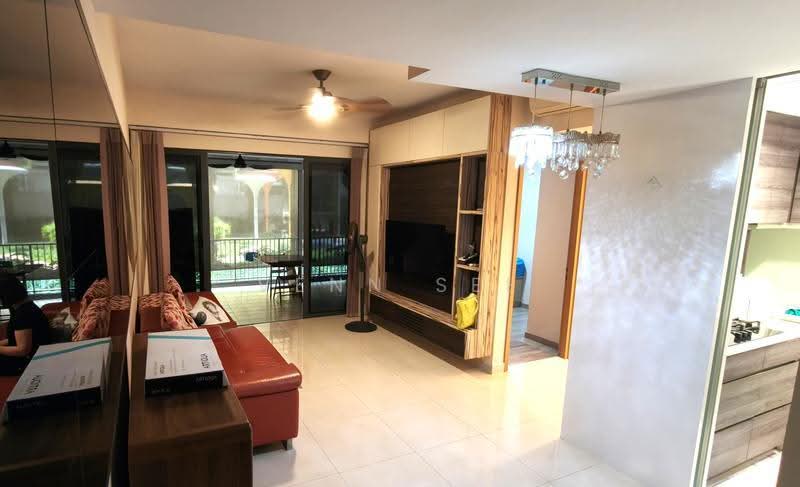 Coco Palms, 27 Pasir Ris Grove, Pasir Ris / Tampines, 3 Bedrooms, 1,249 sqft, Condominium For Sale, by Venn See, 500264420 - Living Room - PropertyGuru.com.sg