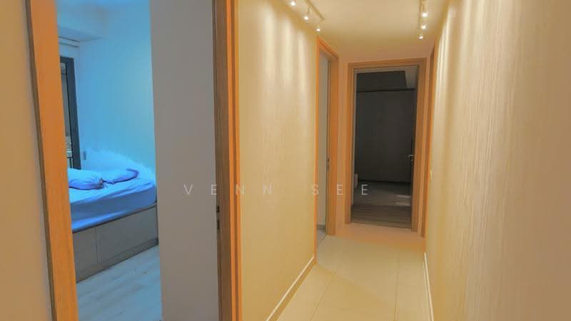 Coco Palms, 27 Pasir Ris Grove, Pasir Ris / Tampines, 3 Bedrooms, 1,249 sqft, Condominium For Sale, by Venn See, 500264420 - Corridor - PropertyGuru.com.sg