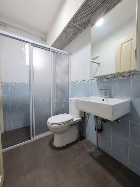 2A Upper Boon Keng Road, 2A Upper Boon Keng Road, Eunos / Geylang / Paya Lebar, 3 Bedrooms, 969 sqft, HDB Flat For Sale, by Ting Shi Yang, 500264434 - Bathroom - PropertyGuru.com.sg