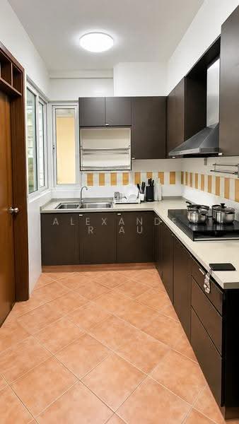 The Floravale, 218 Westwood Avenue, Boon Lay / Jurong / Tuas, 5 Bedrooms, 1,227 sqft, Condominium For Sale, by Alexander Au, 500264443 - Kitchen - PropertyGuru.com.sg