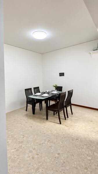 The Floravale, 218 Westwood Avenue, Boon Lay / Jurong / Tuas, 5 Bedrooms, 1,227 sqft, Condominium For Sale, by Alexander Au, 500264443 - Dining Room - PropertyGuru.com.sg
