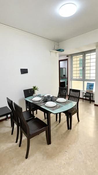 The Floravale, 218 Westwood Avenue, Boon Lay / Jurong / Tuas, 5 Bedrooms, 1,227 sqft, Condominium For Sale, by Alexander Au, 500264443 - Dining Room - PropertyGuru.com.sg