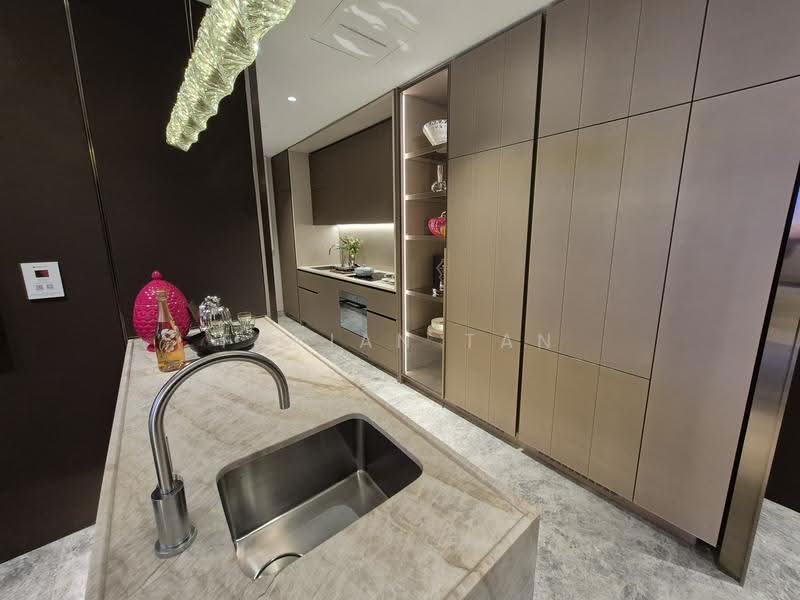 MRT Very Good Schools, Tanglin / Holland / Bukit Timah, 4 Bedrooms, 1,184 sqft, Condominium For Sale, by Fabian Tan, 500264473 - Kitchen - PropertyGuru.com.sg