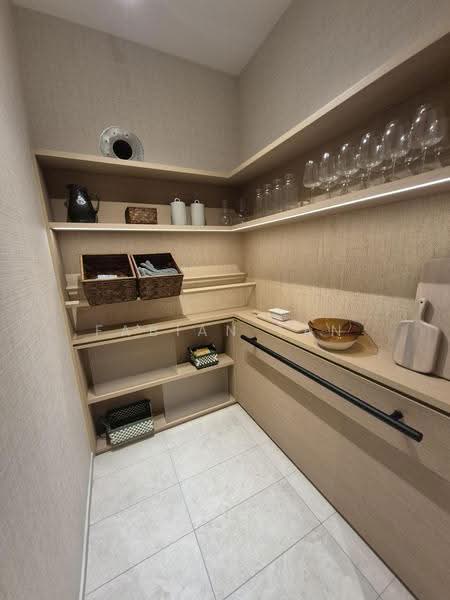 MRT Very Good Schools, Tanglin / Holland / Bukit Timah, 4 Bedrooms, 1,184 sqft, Condominium For Sale, by Fabian Tan, 500264473 - Interior - PropertyGuru.com.sg