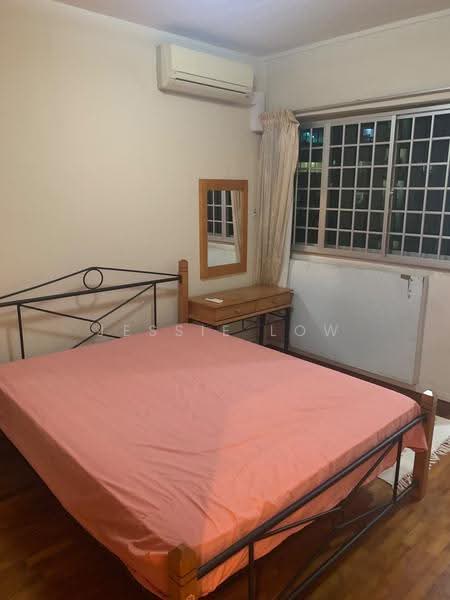 304 Hougang Avenue 5, 304 Hougang Avenue 5, Hougang / Punggol / Sengkang, 2 Bedrooms, 796 sqft, HDB Flat For Rent, by Jessie Low, 500264484 - Bedroom - PropertyGuru.com.sg